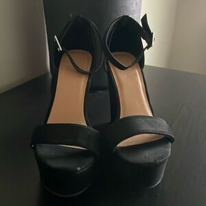 Black Strapy wedges